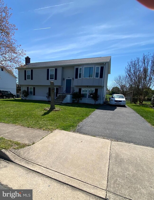 10826 Blake Ln, Bealeton, VA 22712 - photo 2