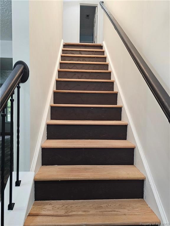 5679 Hickory Fork Rd, Gloucester, VA 23061 - photo 4