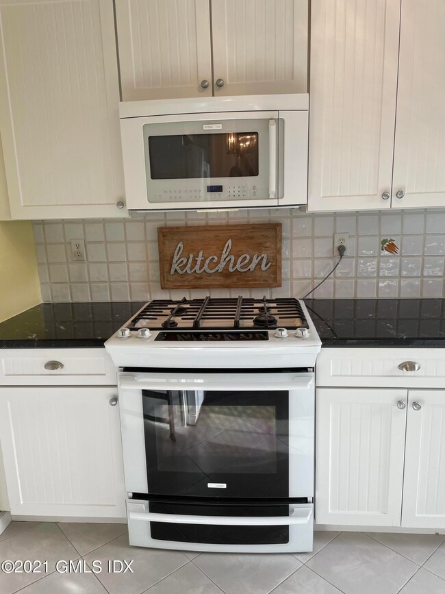 98 Valley_ kitchen