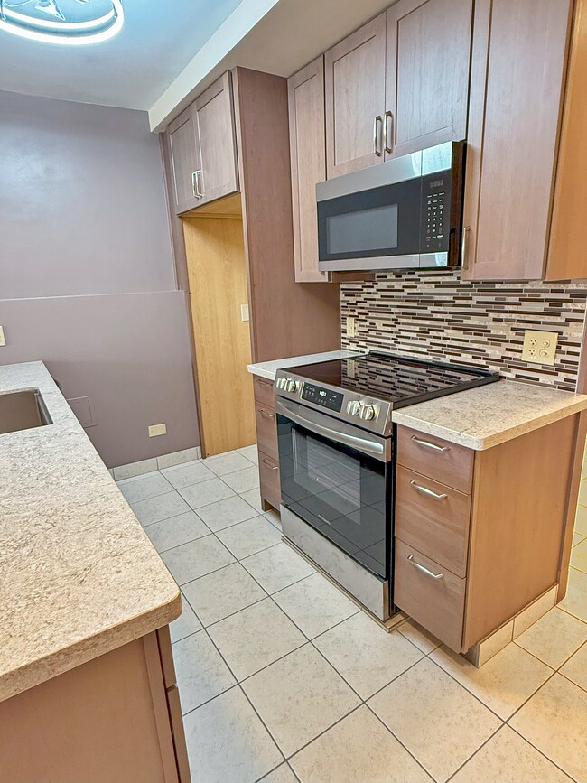 Kona Pacific Condominium unit B210, Kailua Kona, HI 96740 - photo 6