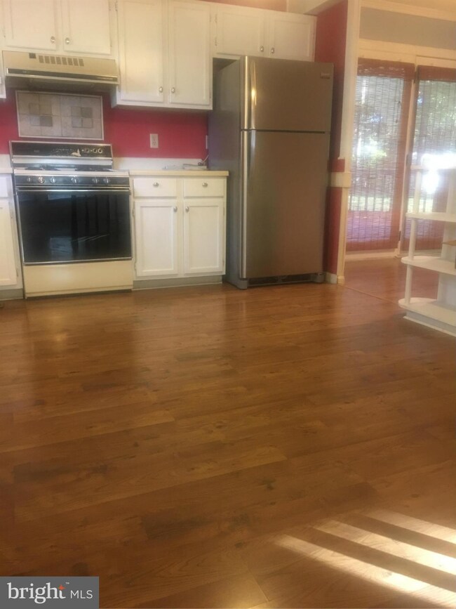 803 Salem Dr, Fredericksburg, VA 22407 - photo 5