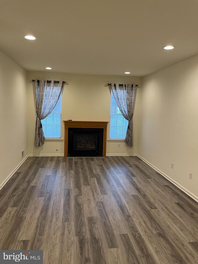 107 Warwick Rd, Princeton Junction, NJ 08550 - photo 3