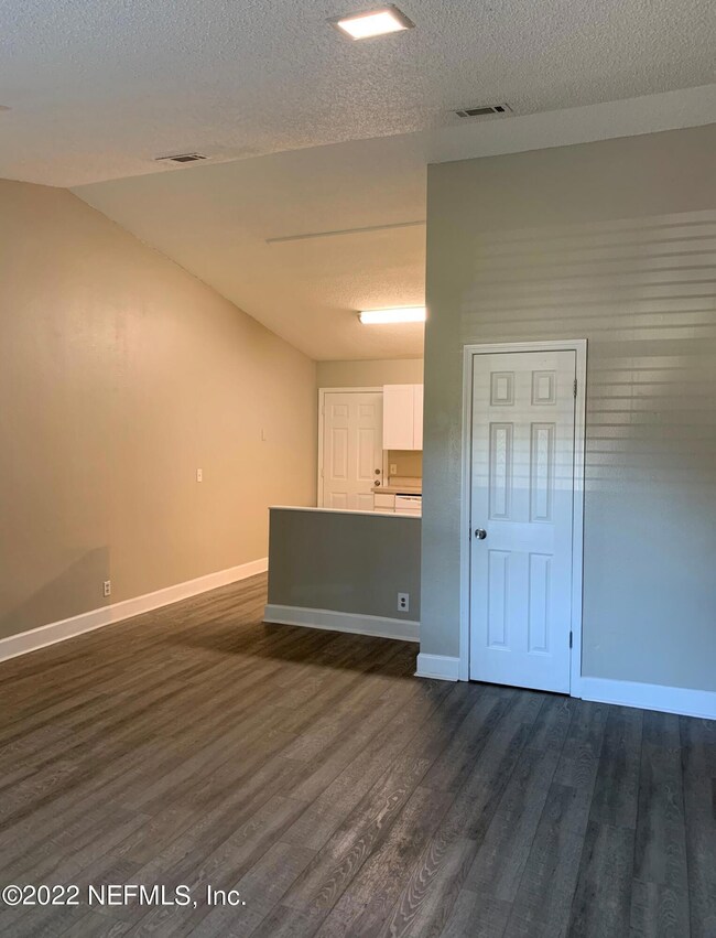 5861 105th St, Jacksonville, FL 32244 - photo 7