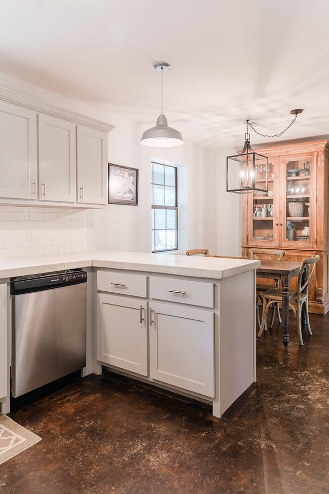 1012 Crawford Cir, Oxford, MS 38655 - photo 6