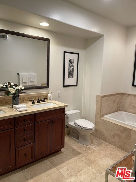 1215 Armacost Ave unit 302, Los Angeles, CA 90025 - photo 6