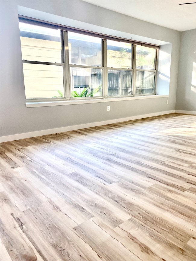 3928 Laura Leigh Unit 3526 Dr unit 3526, Friendswood, TX 77546 - photo 5