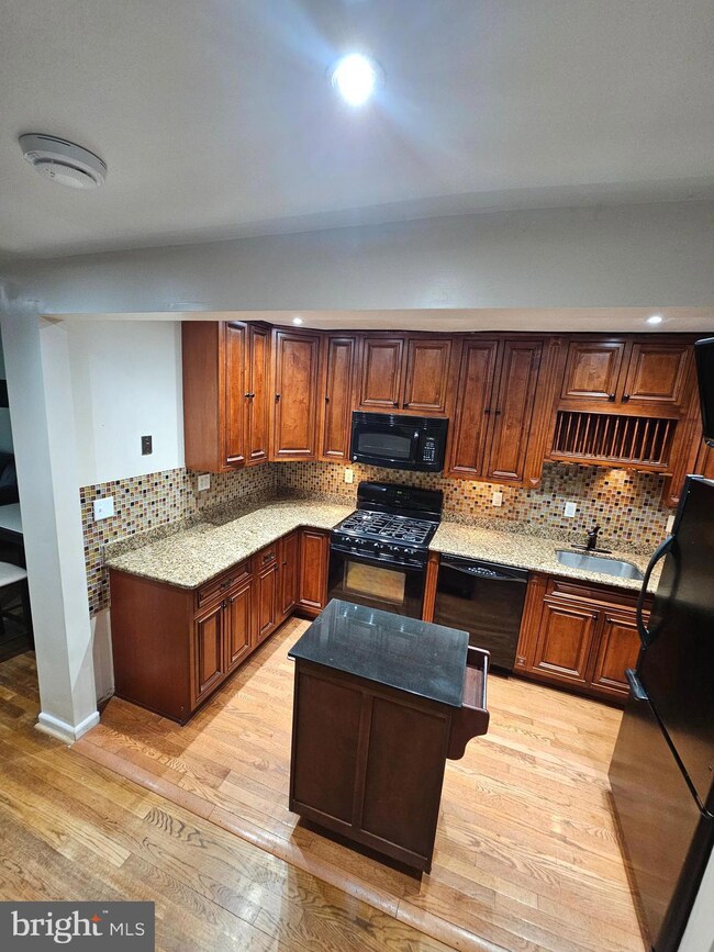 814 3rd St SW unit 214, Washington, DC 20024 - photo 6