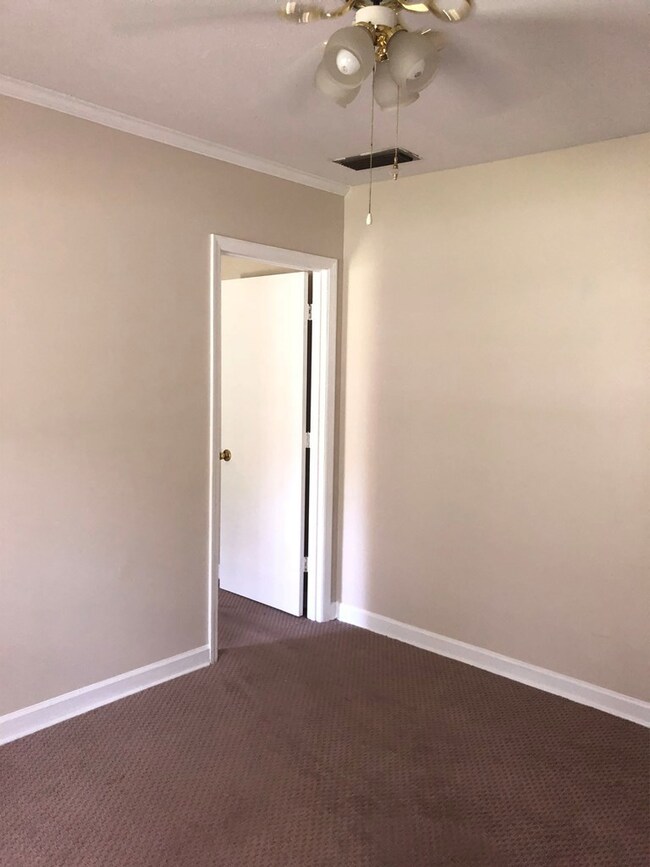 824 Community Ave, Albany, GA 31705 - photo 7