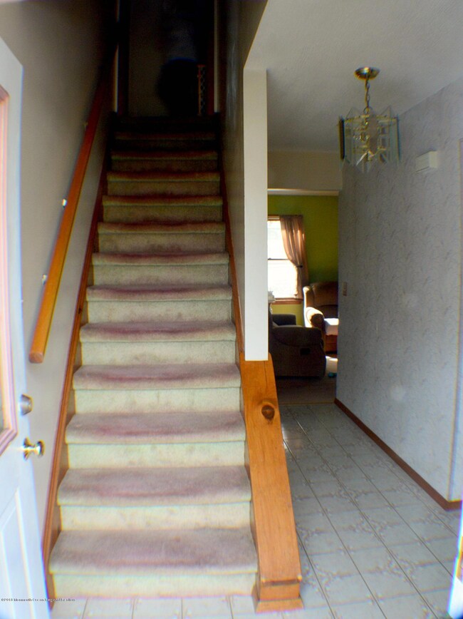 Entry w Stairs