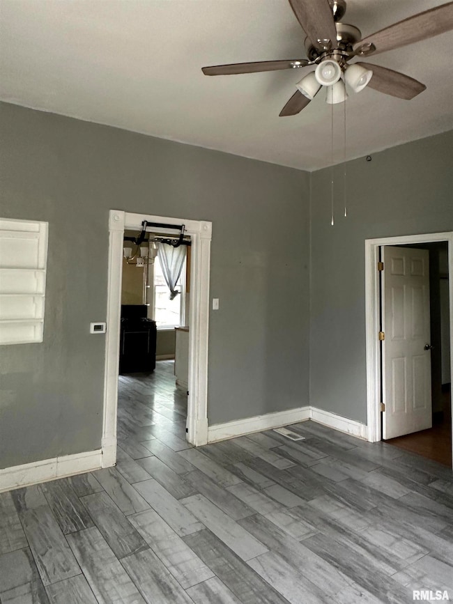 1213 NE Glendale Ave, Peoria, IL 61603 - photo 7