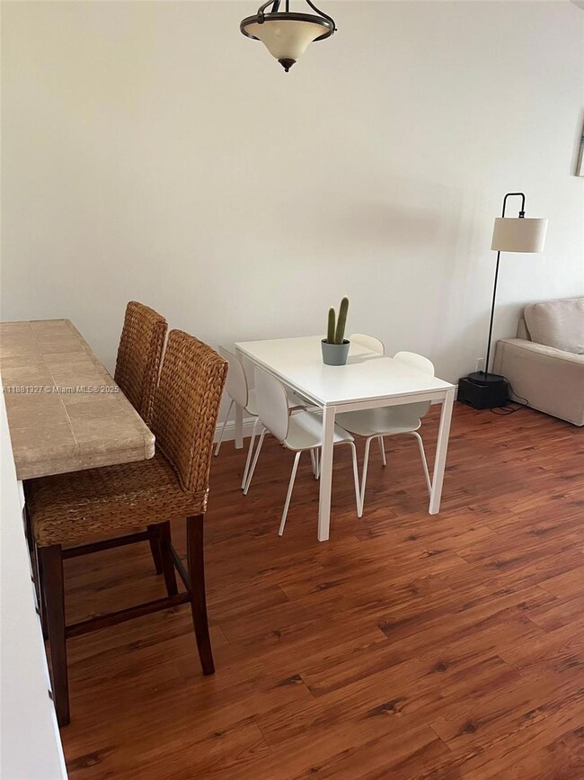 7652 Pinewalk Dr S unit 139, Margate, FL 33063 - photo 5