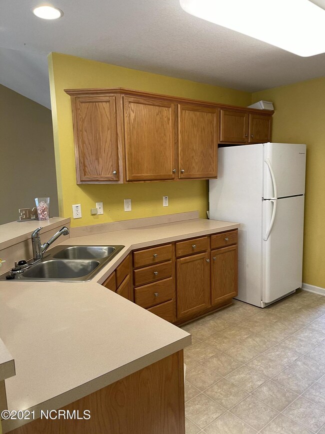 3D765785-5332-4D26-B031-9C3F6CE7CB17