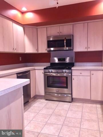 91 Cambridge Dr, Hershey, PA 17033 - photo 4