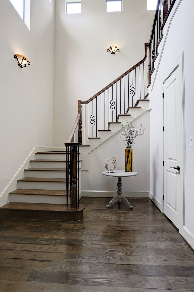 954 Althea Dr, Houston, TX 77018 - photo 3