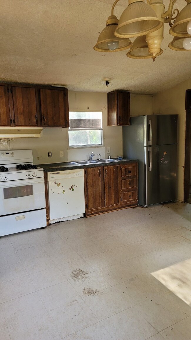 29102 Park Place Blvd, Magnolia, TX 77354 - photo 4