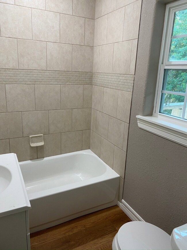 8918 1/2 Manus St unit B, Houston, TX 77093 - photo 6