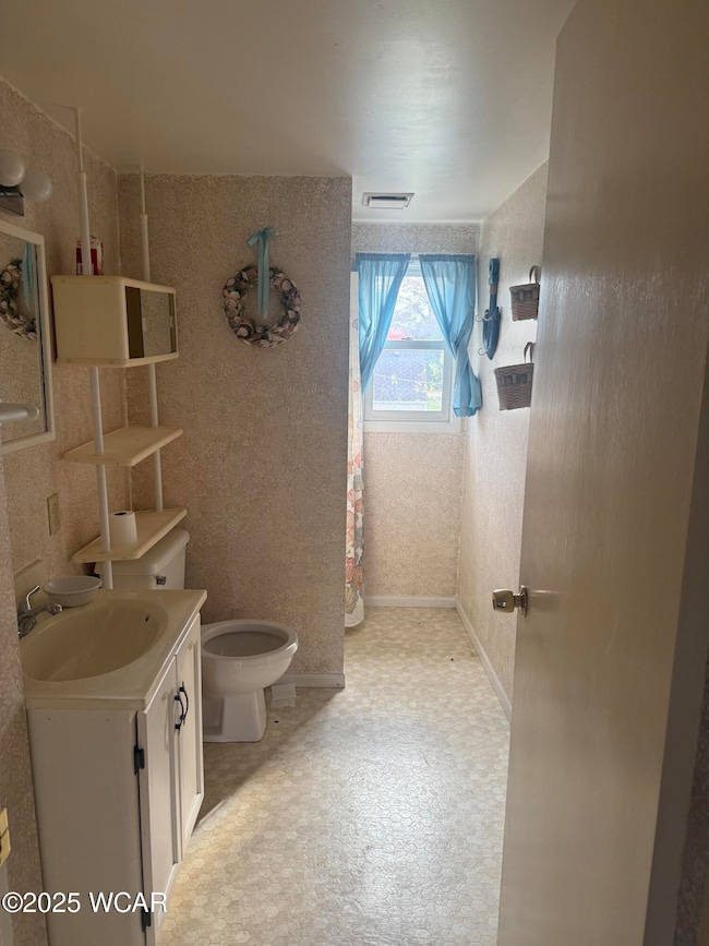 2035 W Wayne St, Lima, OH 45805 - photo 3