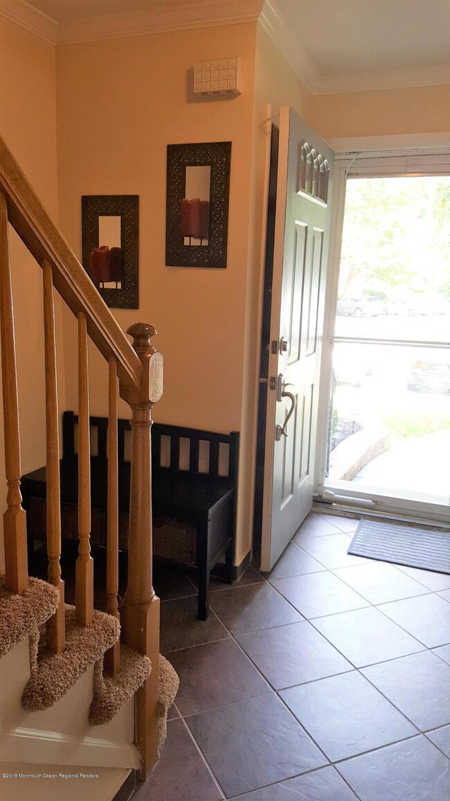 30 Corona Foyer