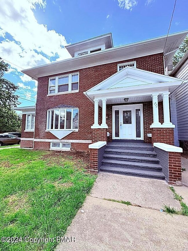 276 Academy St, Wilkes Barre, PA 18702 - photo 3