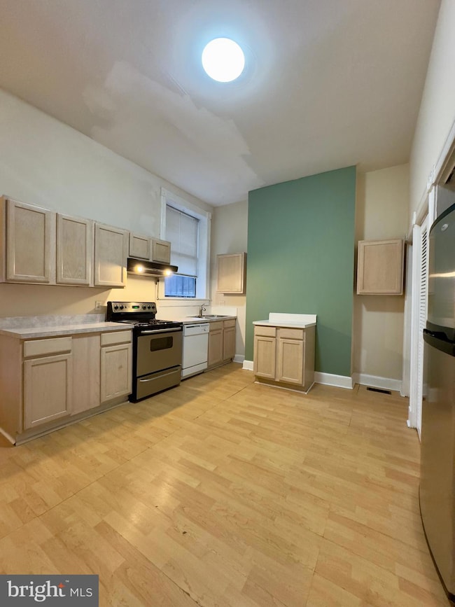 1718 Saint Paul St unit FIRST FLOOR / 101, Baltimore, MD 21202 - photo 2