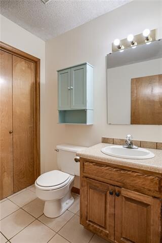 1/2 Bath & Laundry - Main Level