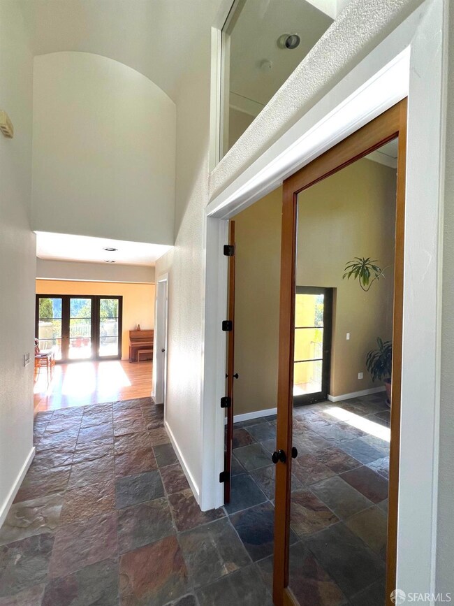 123 Capricorn Ave, Oakland, CA 94611 - photo 5