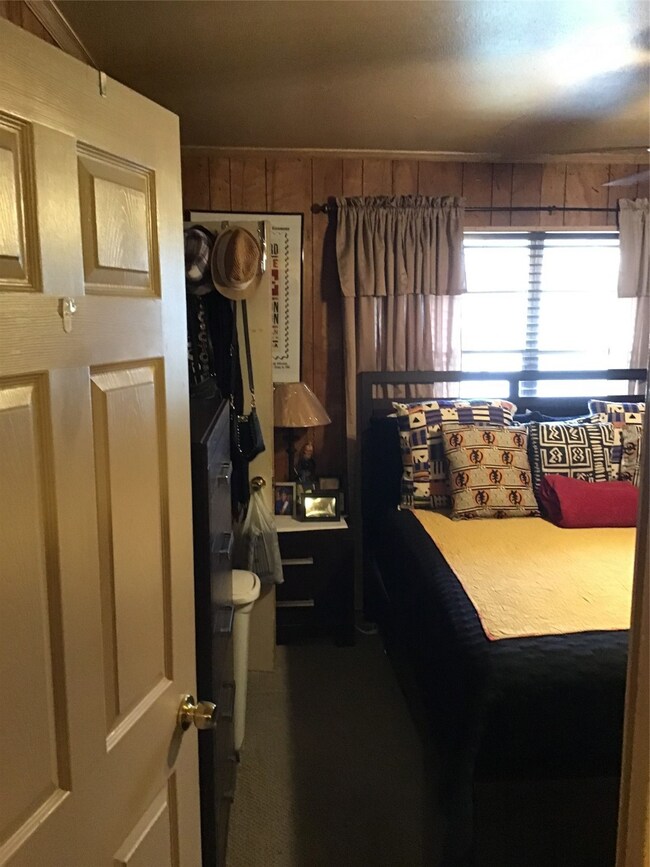 10418 Kelburn Dr, Houston, TX 77016 - photo 7