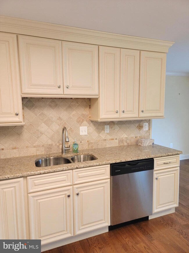 260 Montgomery Ave unit 404, Haverford, PA 19041 - photo 6