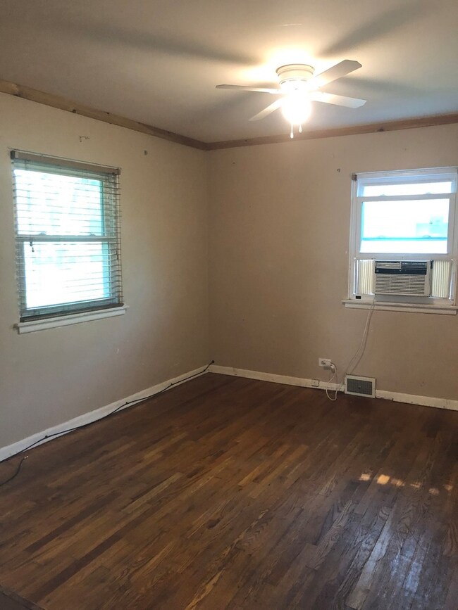 1421 N Main St, Naperville, IL 60563 - photo 6