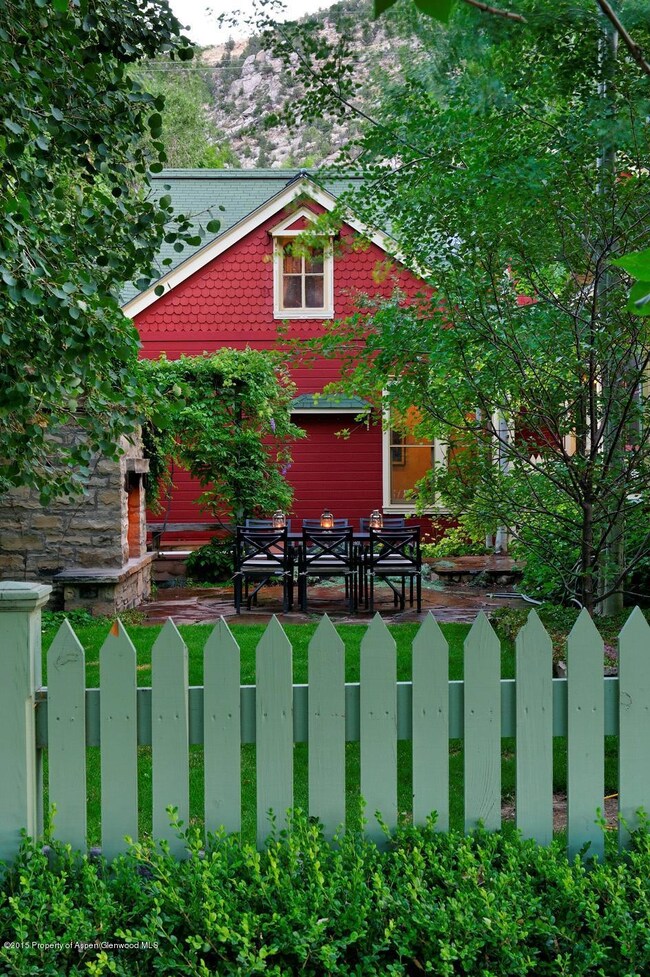 04_Exterior at Fence into Back Yard