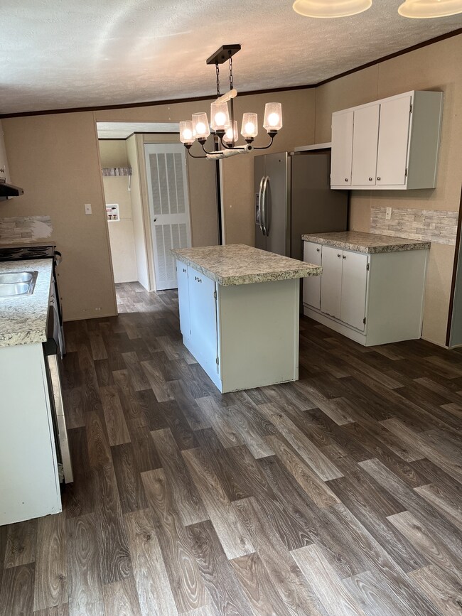 917 Bowling Alley Rd, Manchester, TN 37355 - photo 7