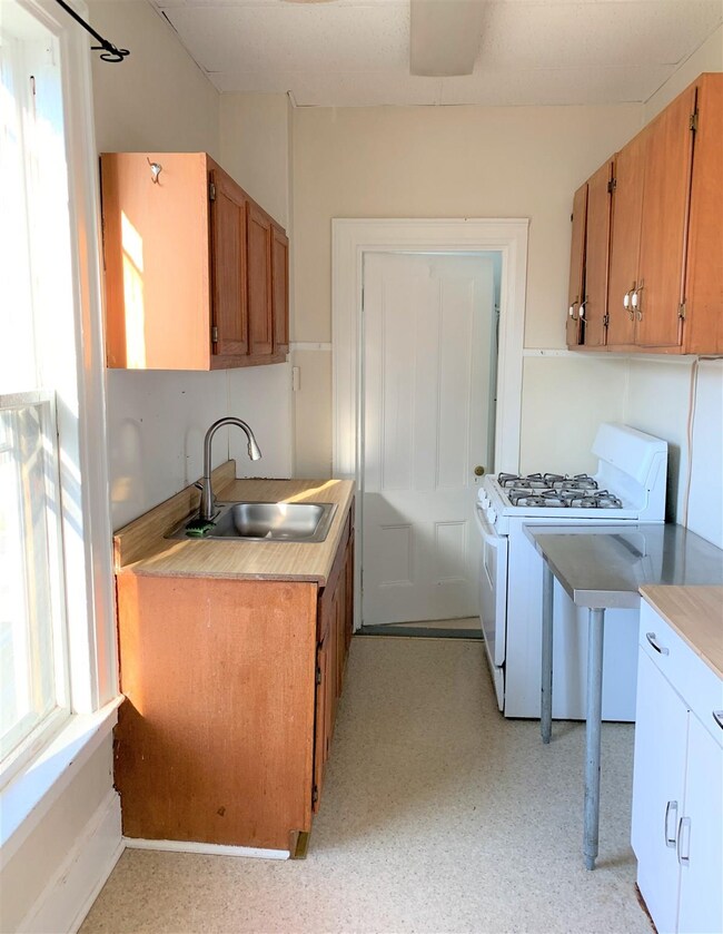 10 Merrimac St unit 5, Portsmouth, NH 03801 - photo 6