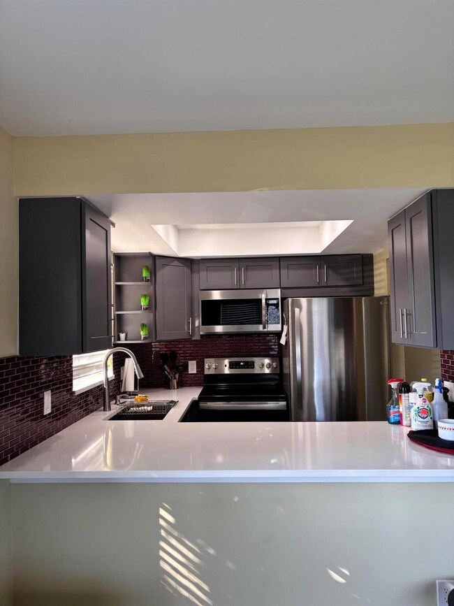 197 Sussex K unit 197, West Palm Beach, FL 33417 - photo 3