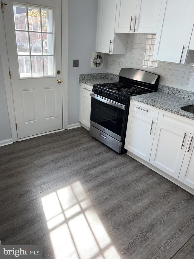 12914 Claxton Dr, Laurel, MD 20708 - photo 7