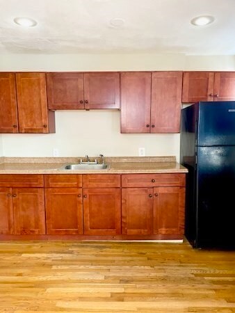 8 Smith St unit 2R, Salem, MA 01970 - photo 4