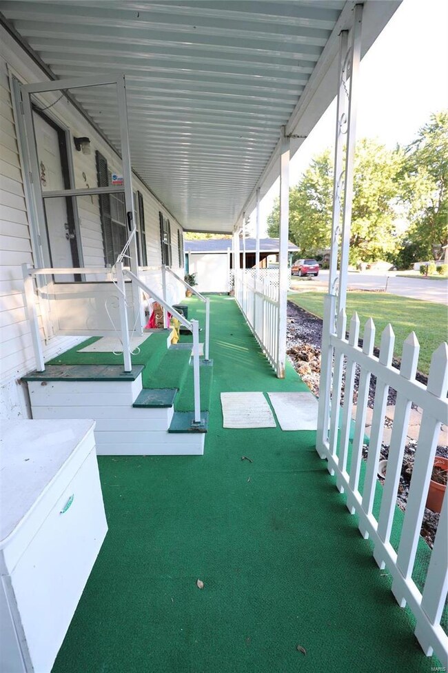 937 Judy Dr, Farmington, MO 63640 - photo 5