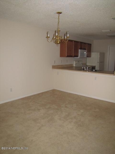 7748 Highchair Ln, Jacksonville, FL 32210 - photo 4