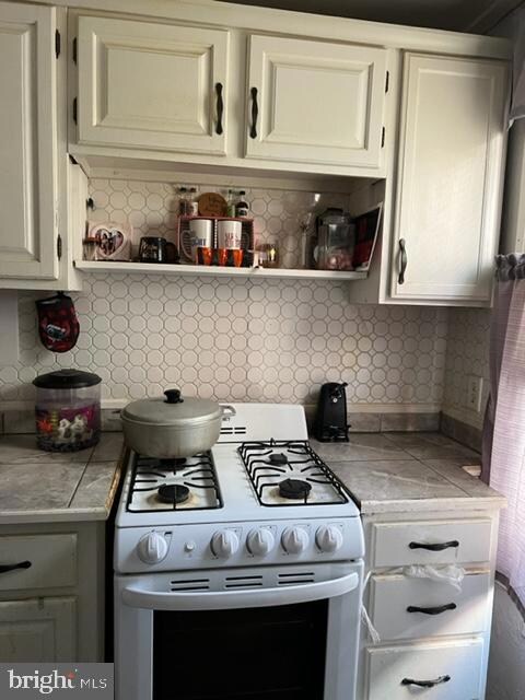 636 Moss St, Reading, PA 19604 - photo 3