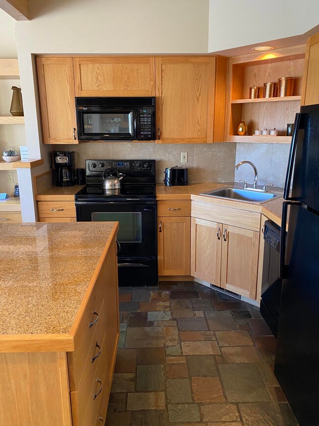 1850 Redtail Hawk Dr unit RV53K, Redmond, OR 97756 - photo 5