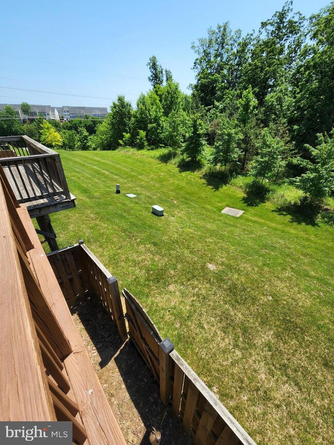 15667 John Diskin Cir, Woodbridge, VA 22191 - photo 7