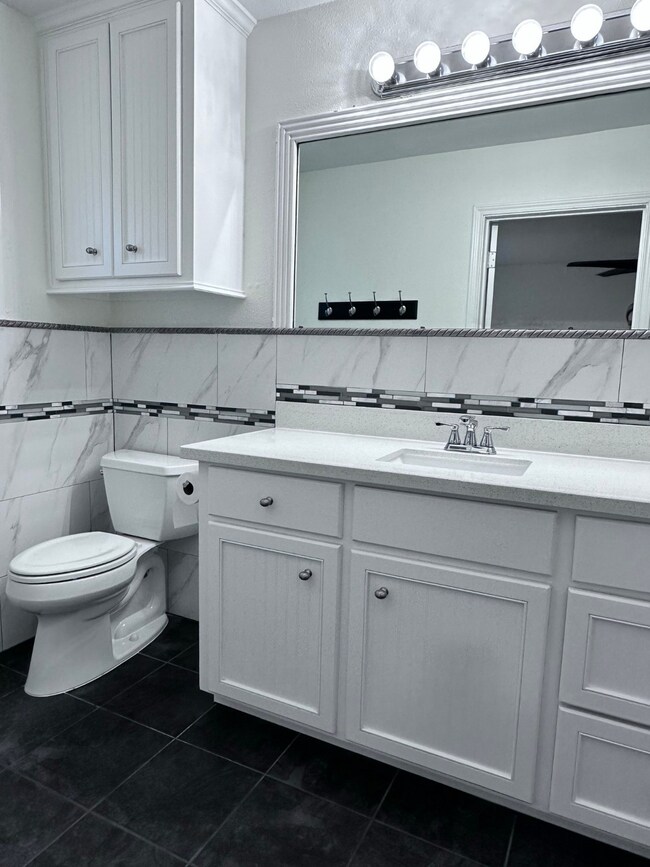 807 Hohl St, Houston, TX 77022 - photo 4