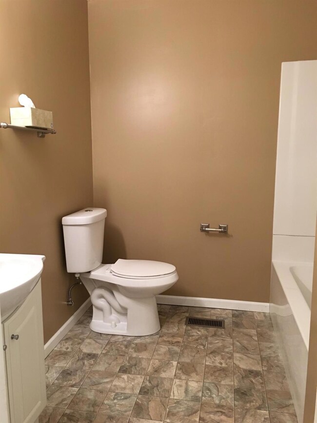 1115 Pam Dr, Chesterton, IN 46304 - photo 7