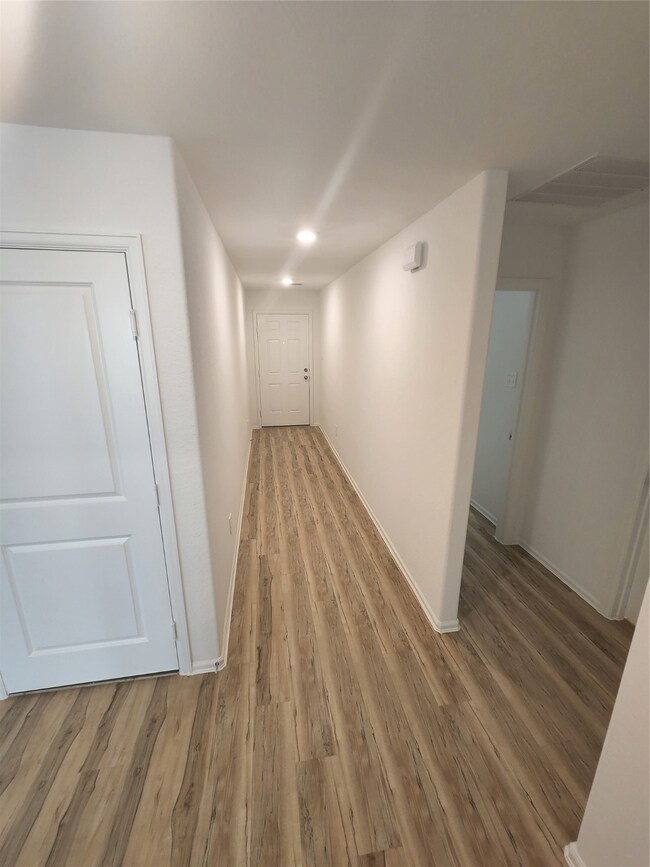 18111 Robin Creek Dr, Hockley, TX 77447 - photo 4