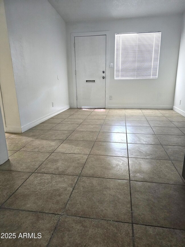 1735 E Sheridan St unit 2, Phoenix, AZ 85006 - photo 2