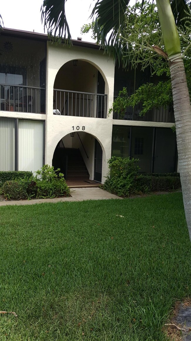 108 Lake Pine Cir unit B-1, Greenacres, FL 33463 - photo 4