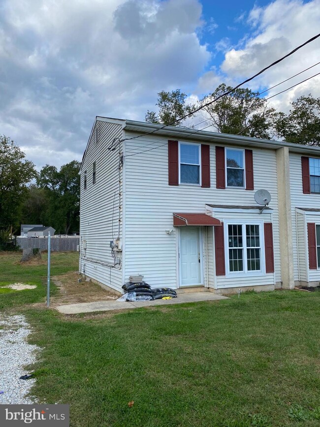 566 Pleasant Dr unit A, Vineland, NJ 08360 - photo 3