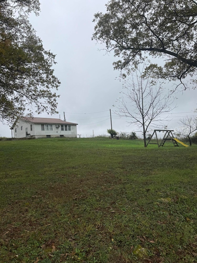 205 W Hamilton Ave, Ava, MO 65608 - photo 2