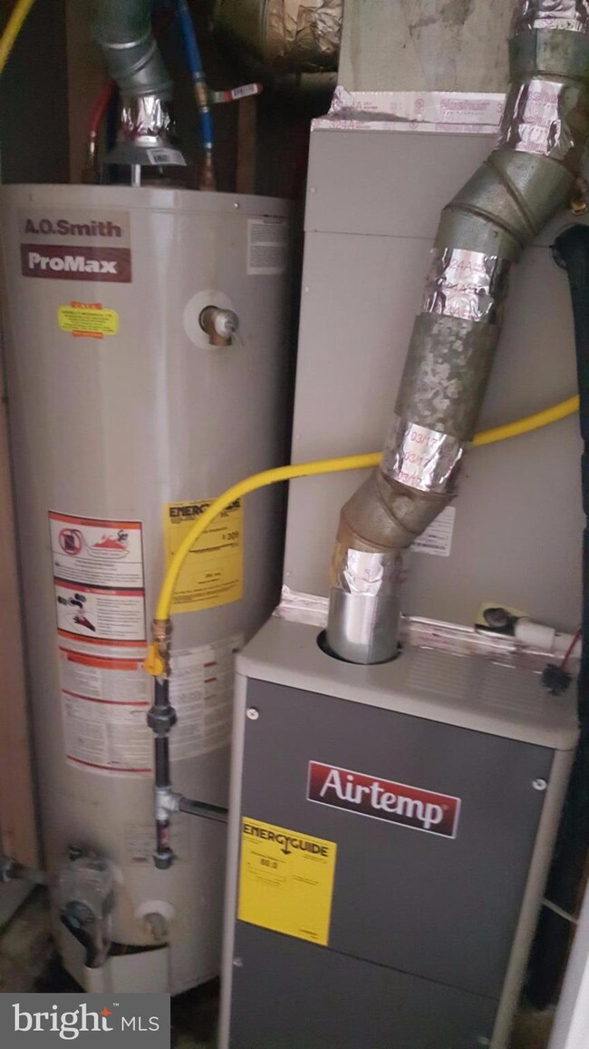 413 Bigley Ave, Halethorpe, MD 21227 - photo 3