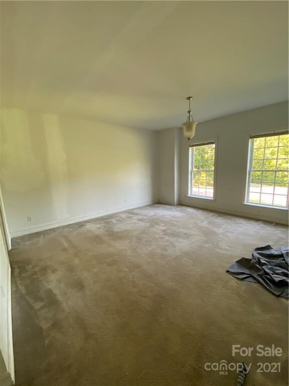 597 S Greenbriar Rd, Statesville, NC 28625 - photo 4