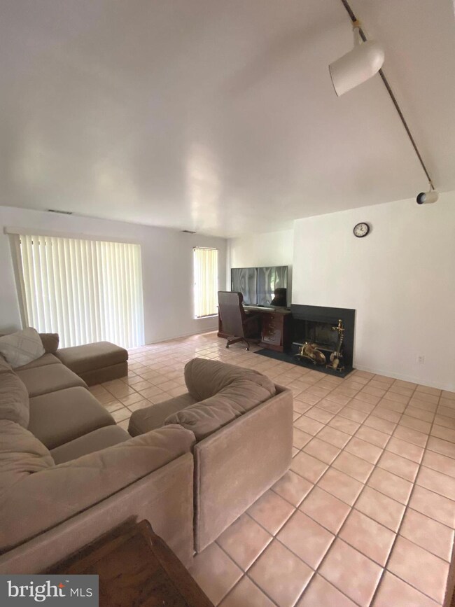 56 Paladin Dr, Wilmington, DE 19802 - photo 4